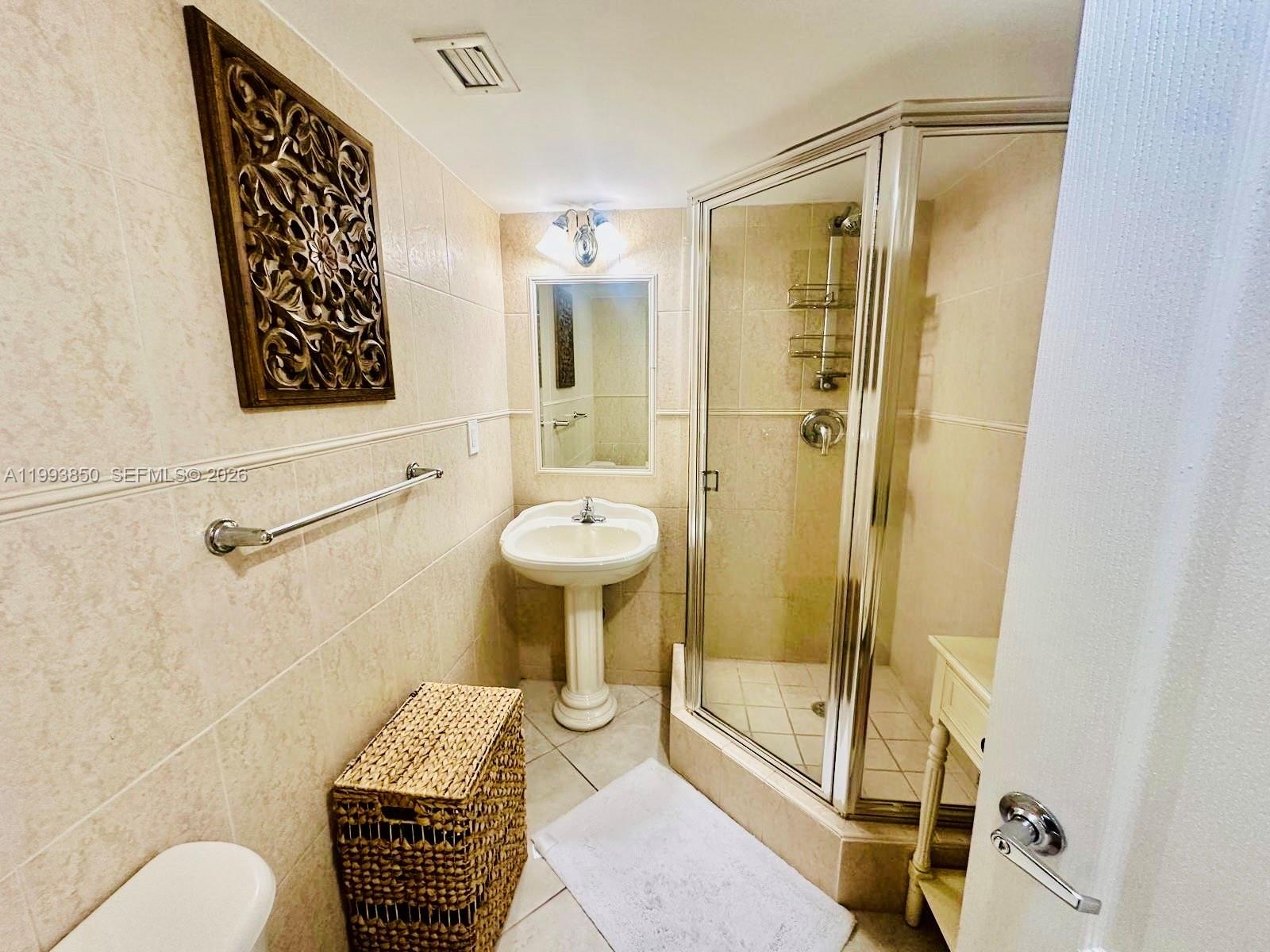 CLUB ATLANTIS CONDO - Residential Lease