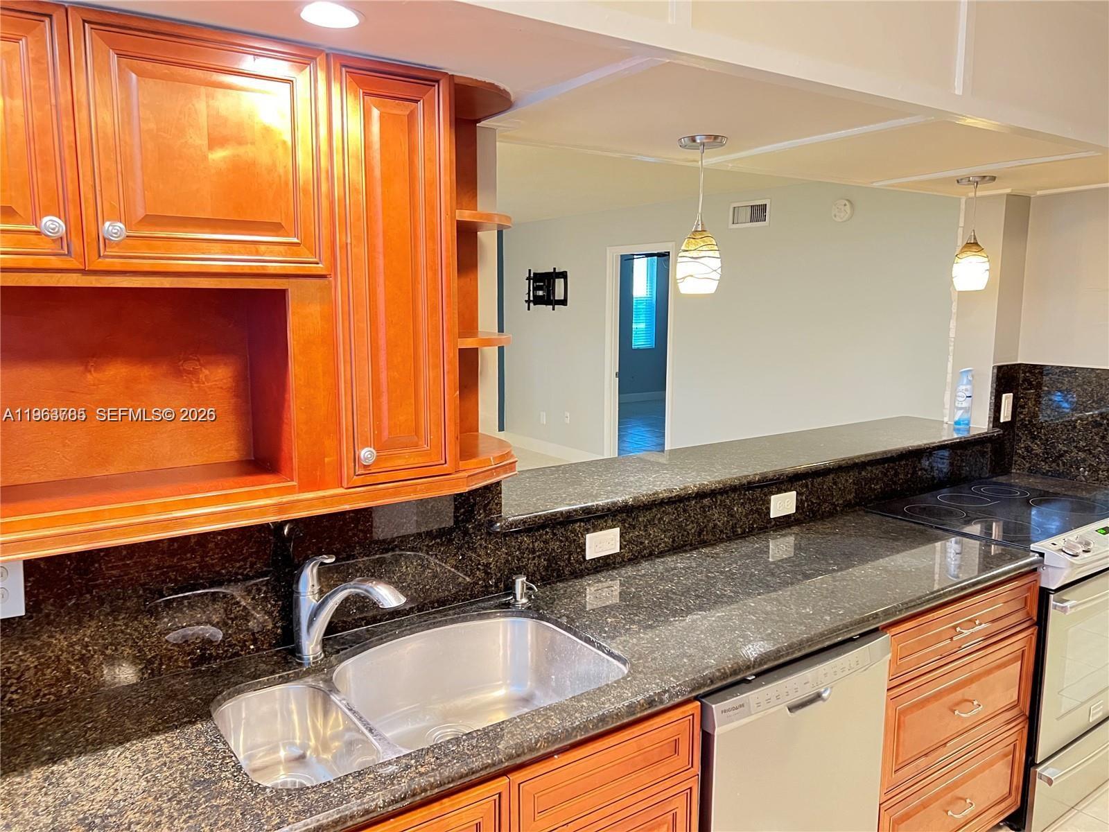 ROYAL PALM AT PLANTATION - Residential