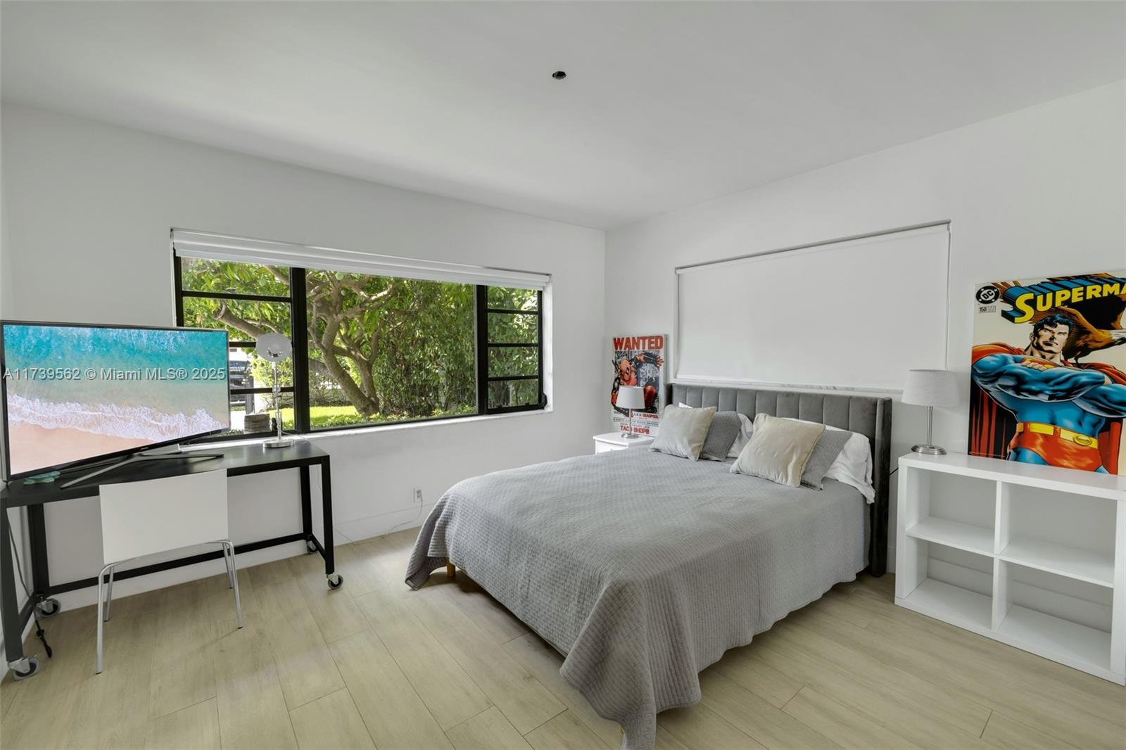 BISCAYNE BEACH-2ND ADDN - Residential