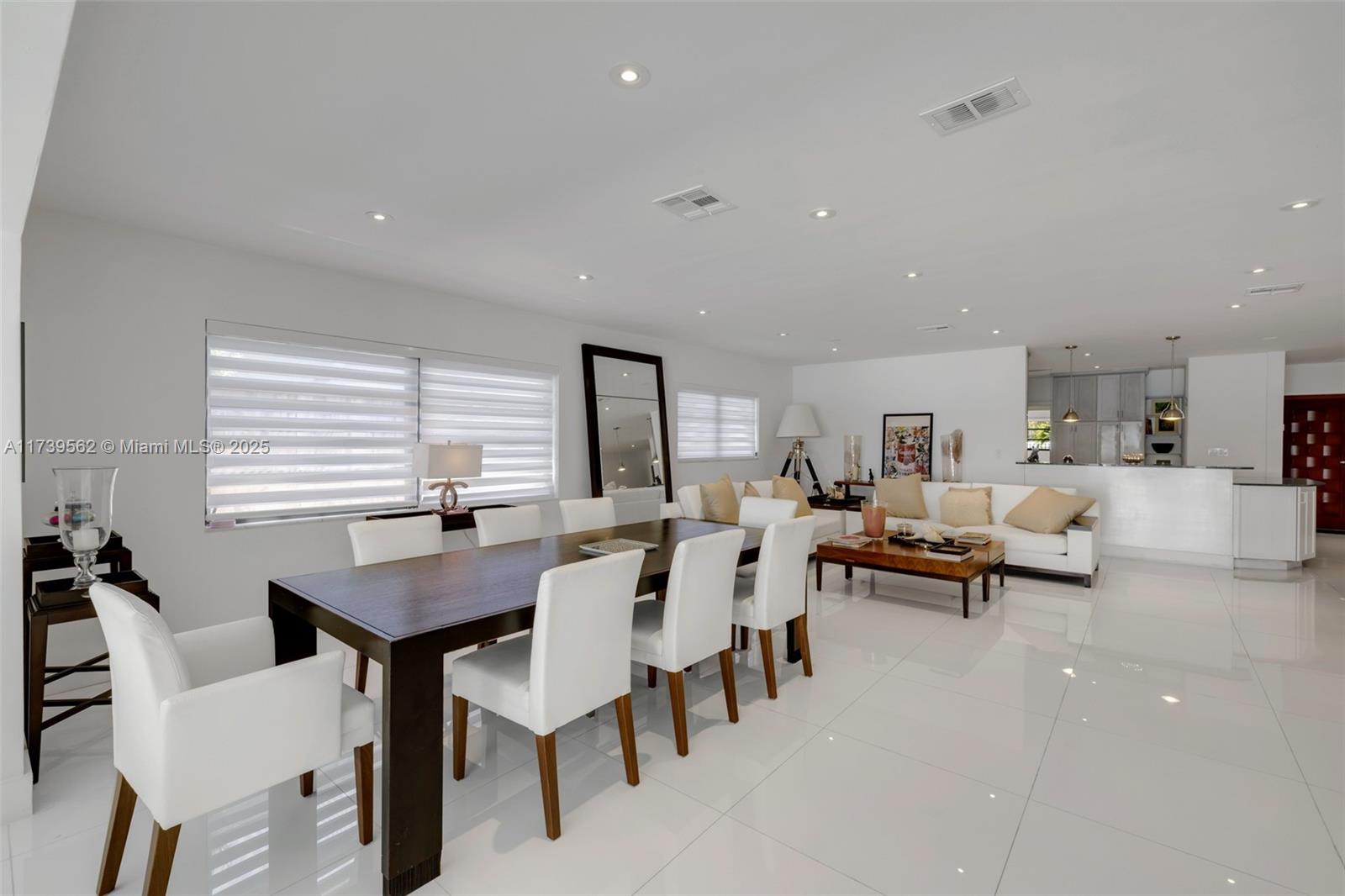 BISCAYNE BEACH-2ND ADDN - Residential