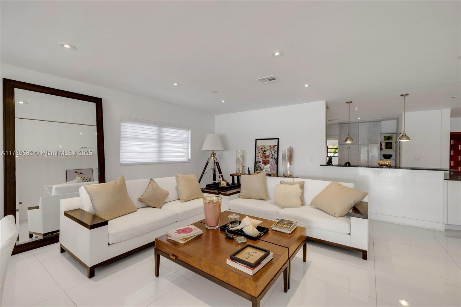 BISCAYNE BEACH-2ND ADDN - Residential