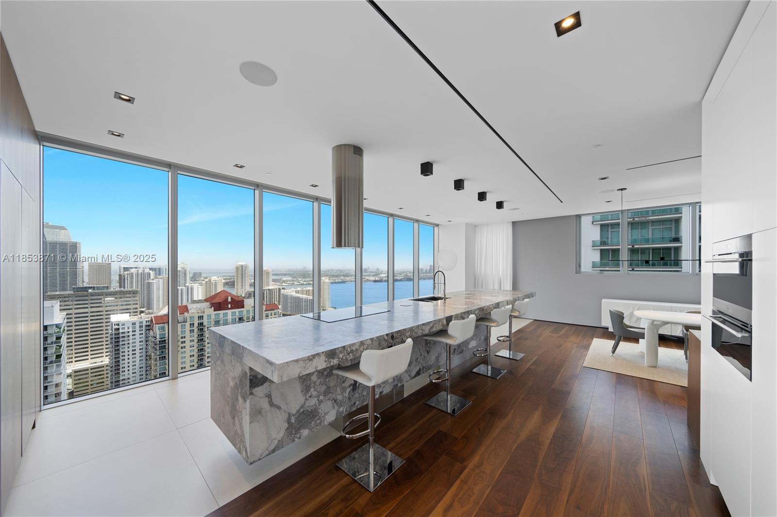 BRICKELLHOUSE CONDO - Residential