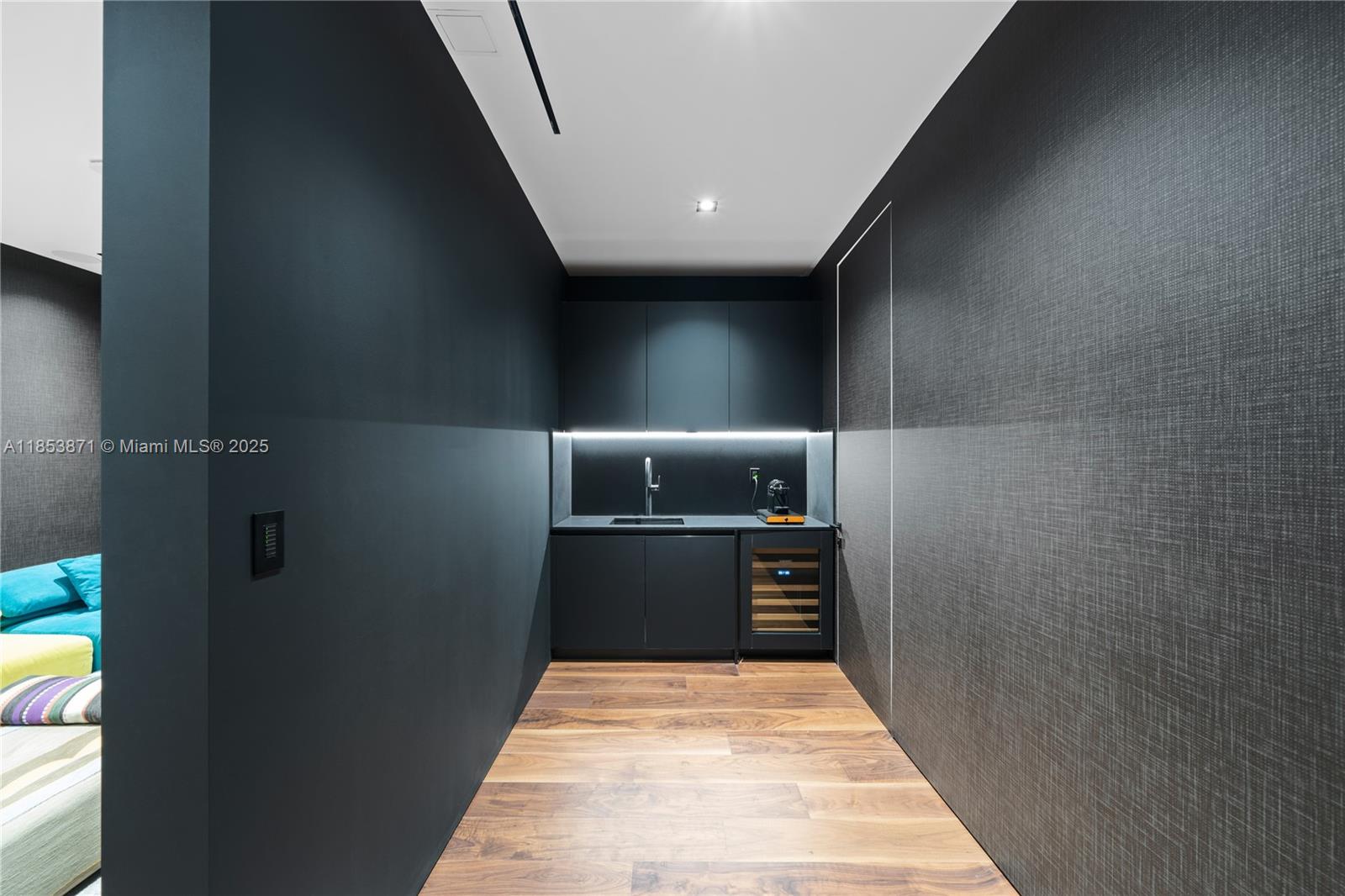 BRICKELLHOUSE CONDO - Residential