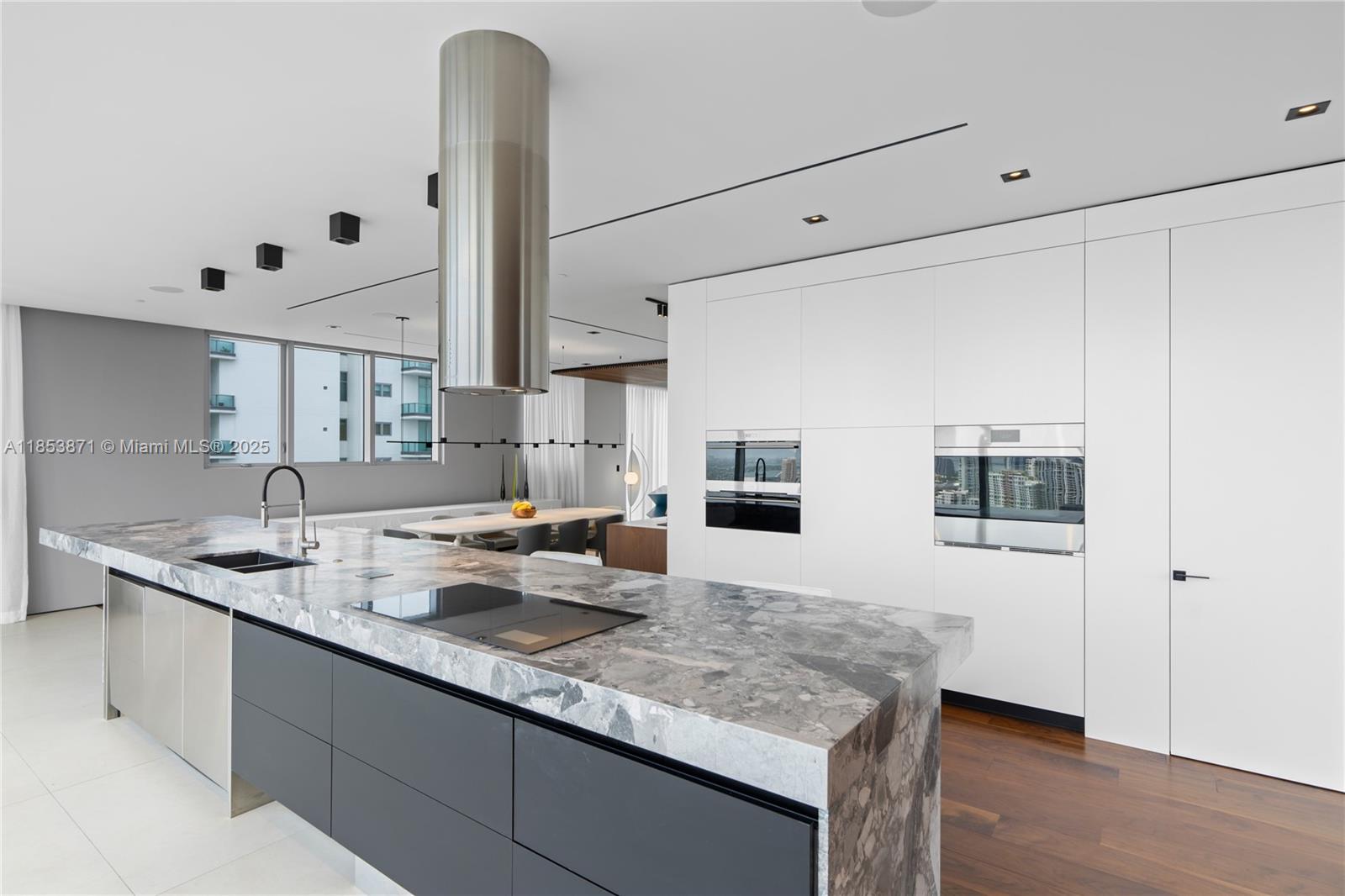 BRICKELLHOUSE CONDO - Residential