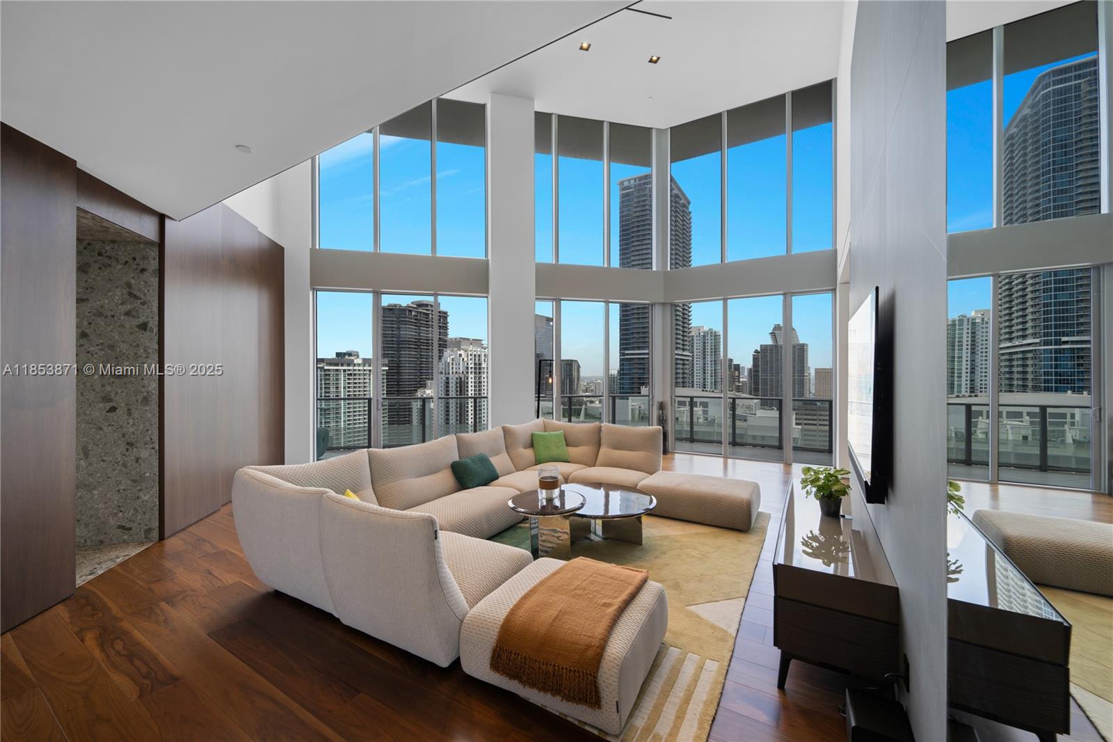 1300 Brickell Bay Dr 4401