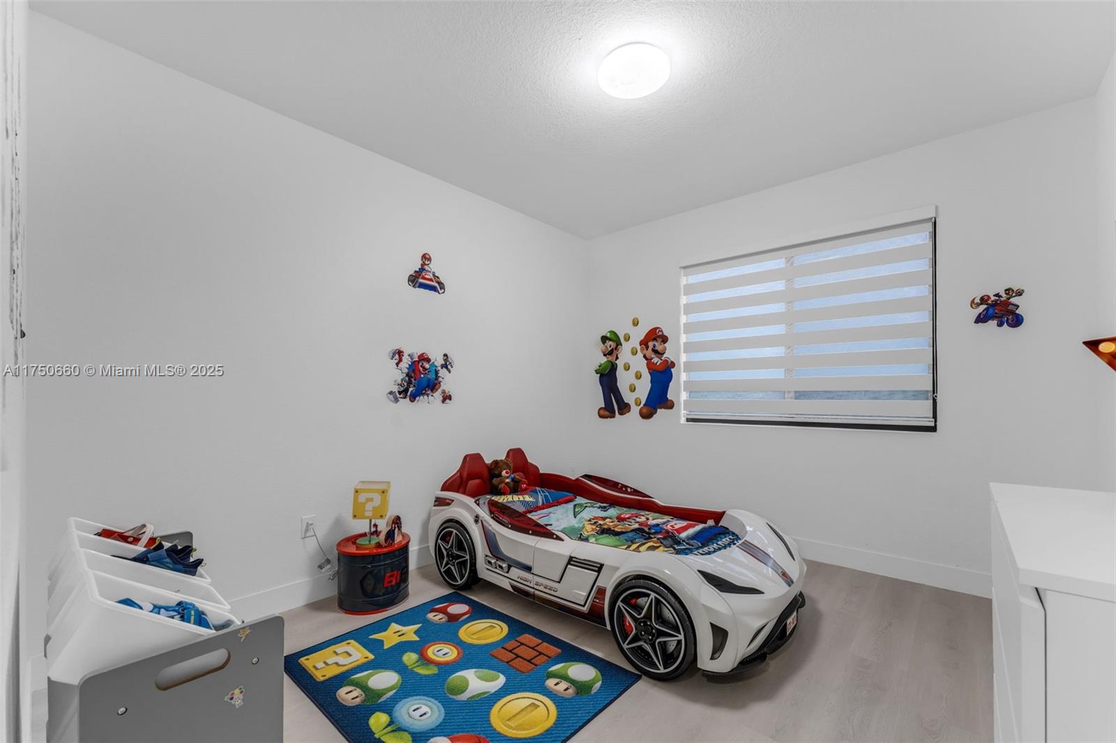 VENTURE HOMES - Residential