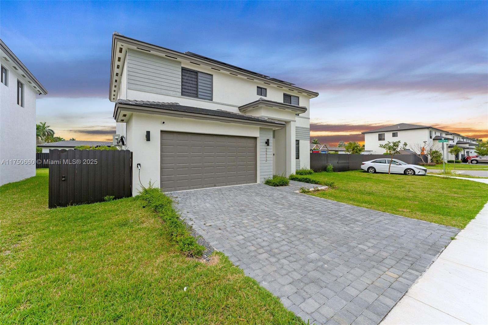 VENTURE HOMES - Residential