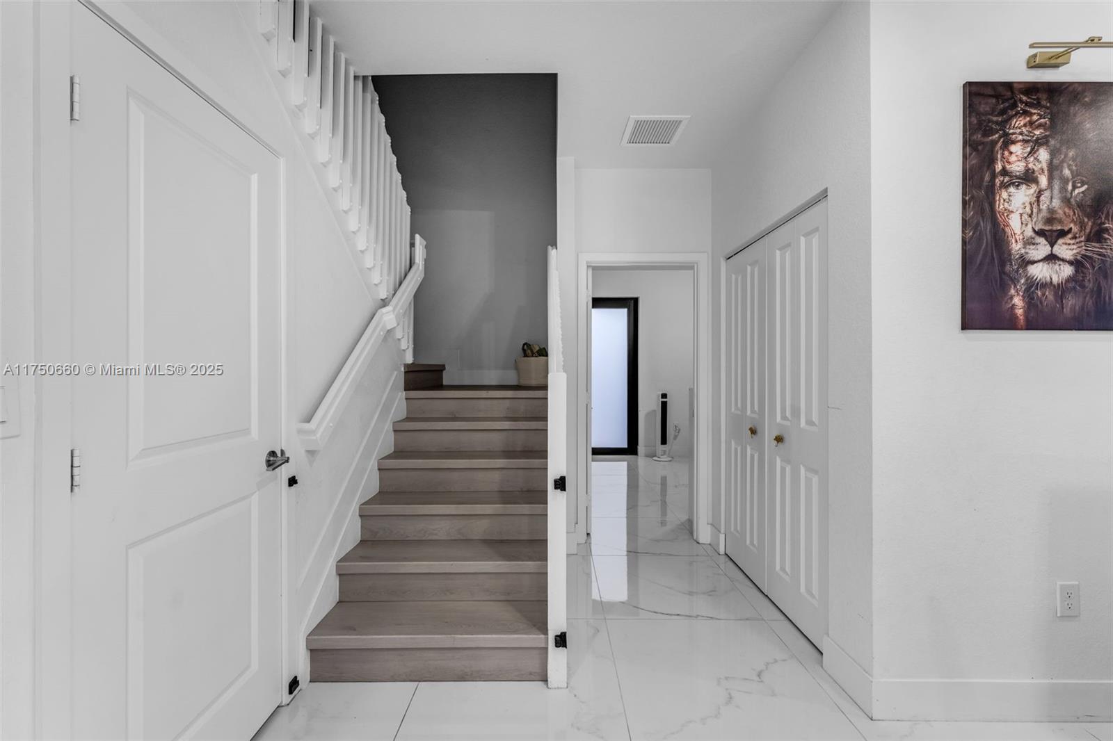 VENTURE HOMES - Residential