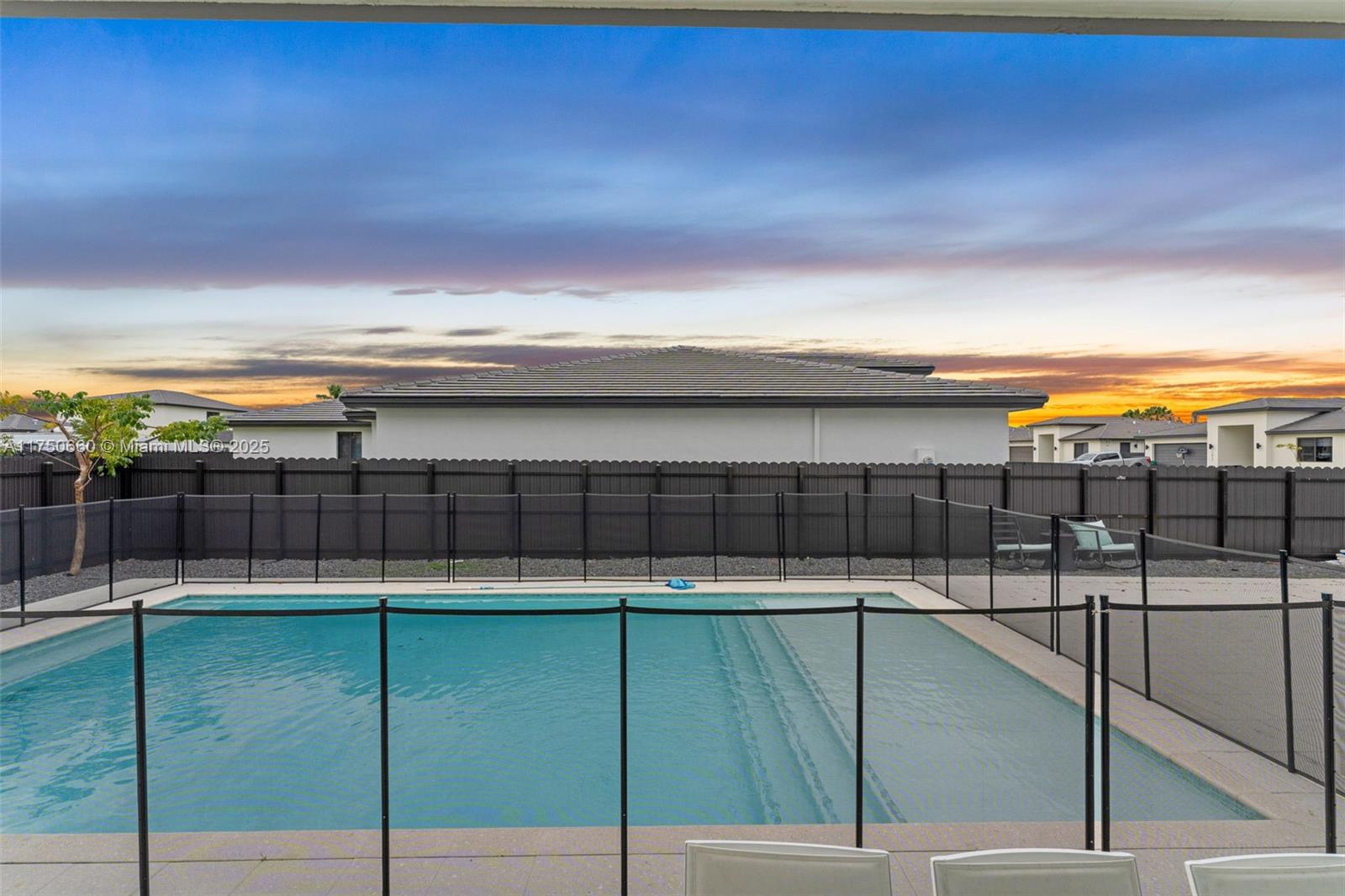 VENTURE HOMES - Residential