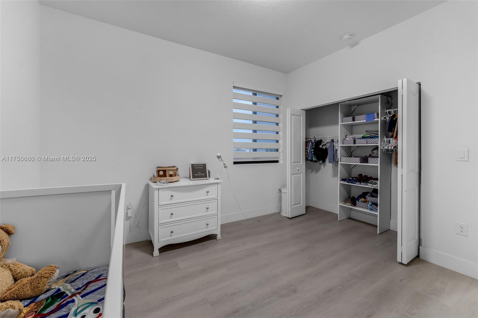 VENTURE HOMES - Residential