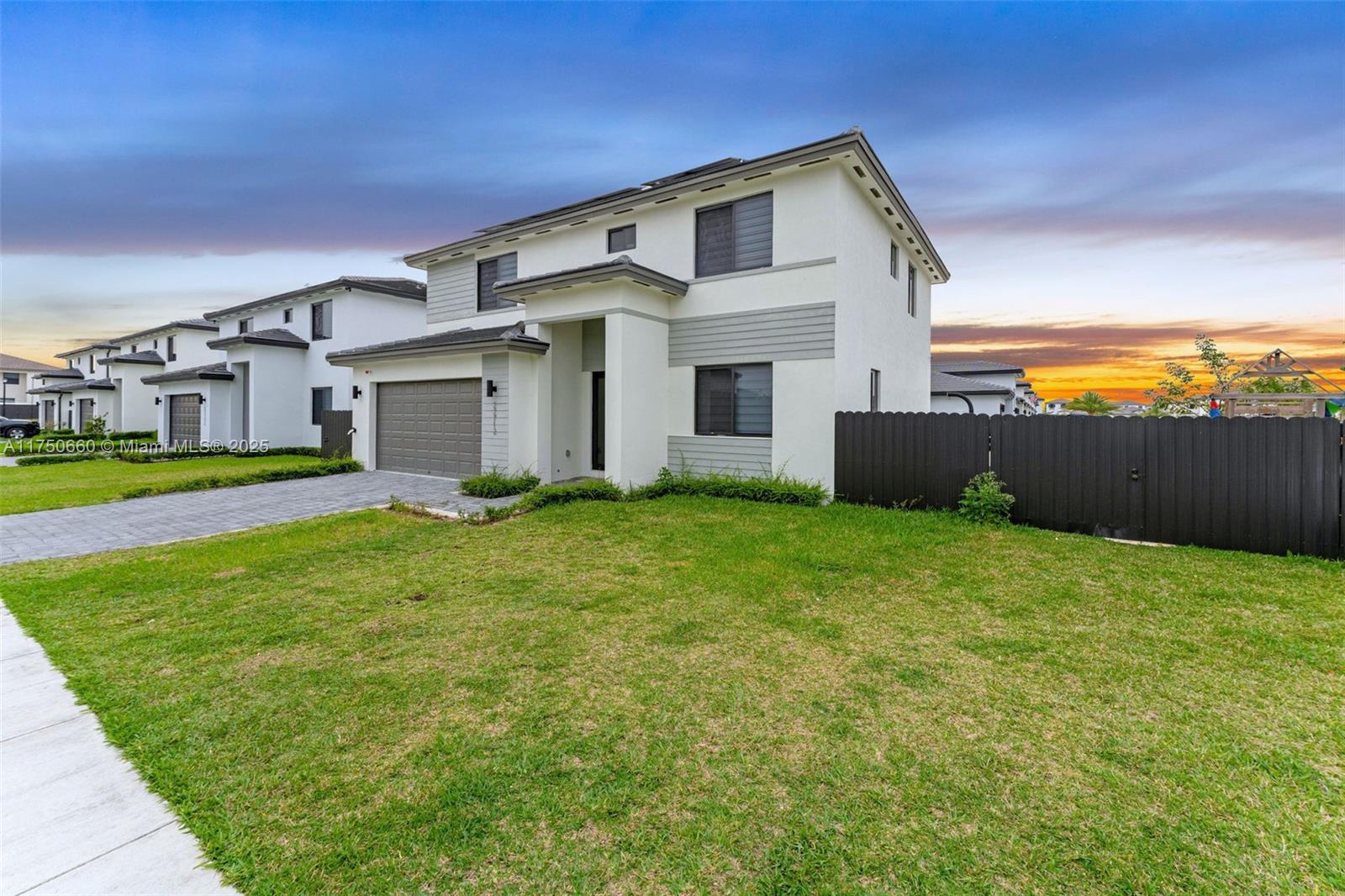 VENTURE HOMES - Residential