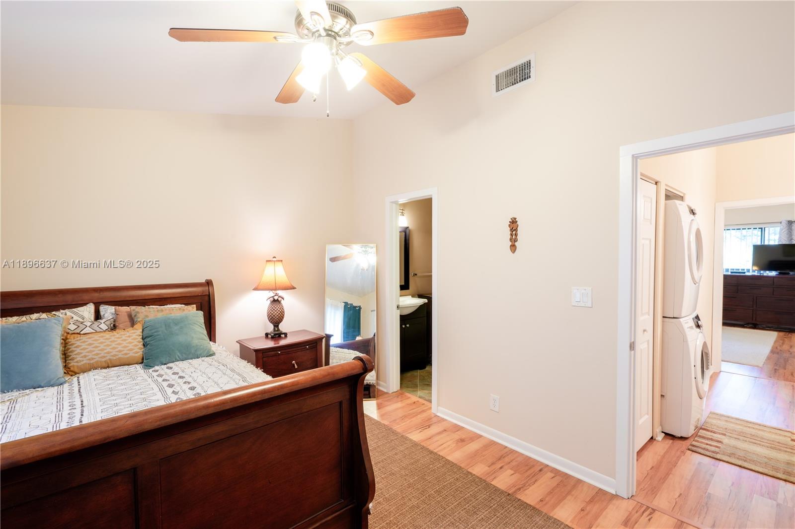 PINES OF OAKLAND FOREST W - Residential Lease