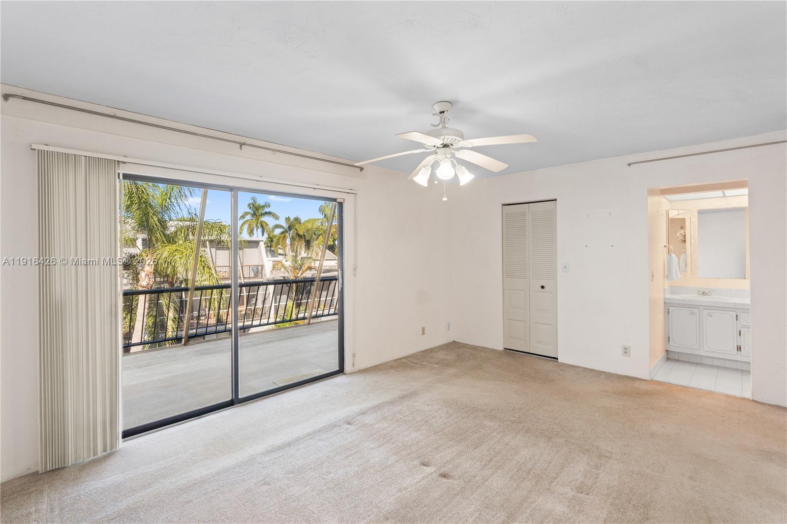 Village Townhouses Jacaran - Residential