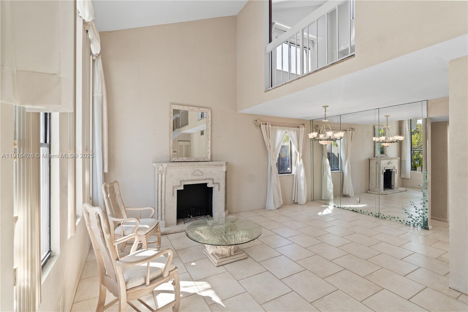 559 N University Dr 39