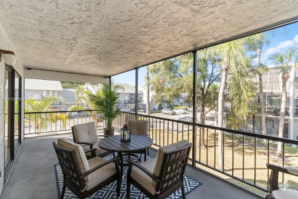 Village Townhouses Jacaran - Residential