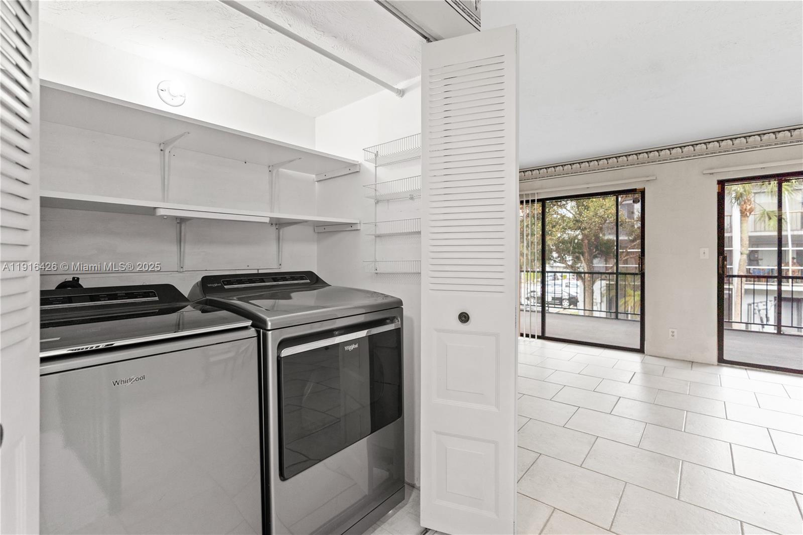 Village Townhouses Jacaran - Residential