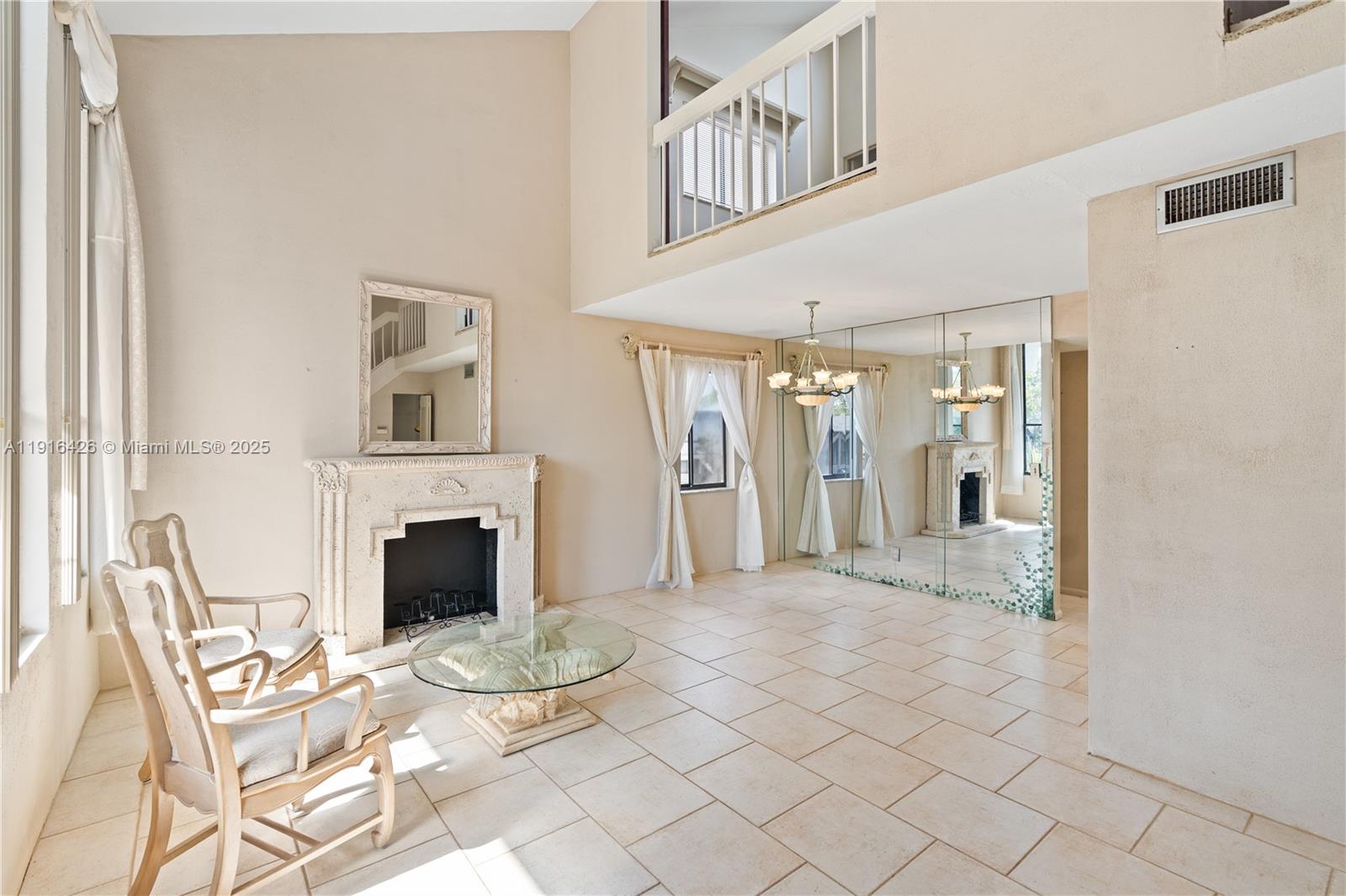 559 N University Dr 39