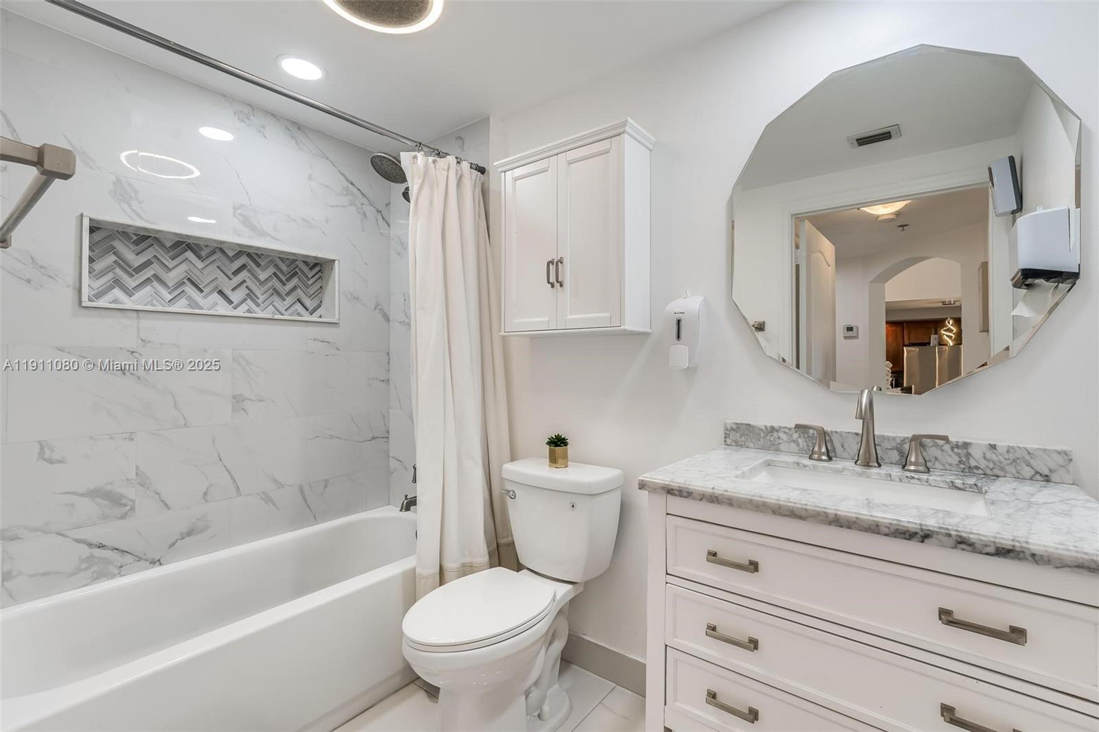 WAVERLY AT LAS OLAS CONDO - Residential Lease