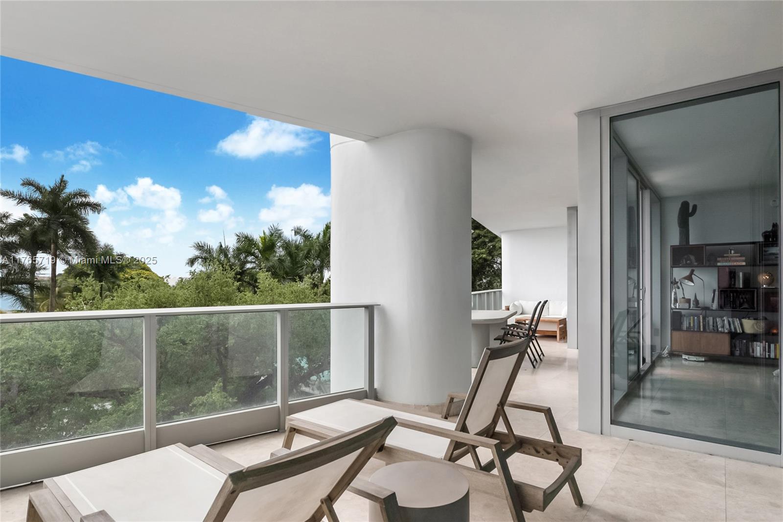 GROVENOR HOUSE CONDO - Residential