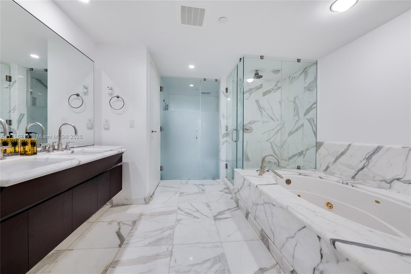 GROVENOR HOUSE CONDO - Residential