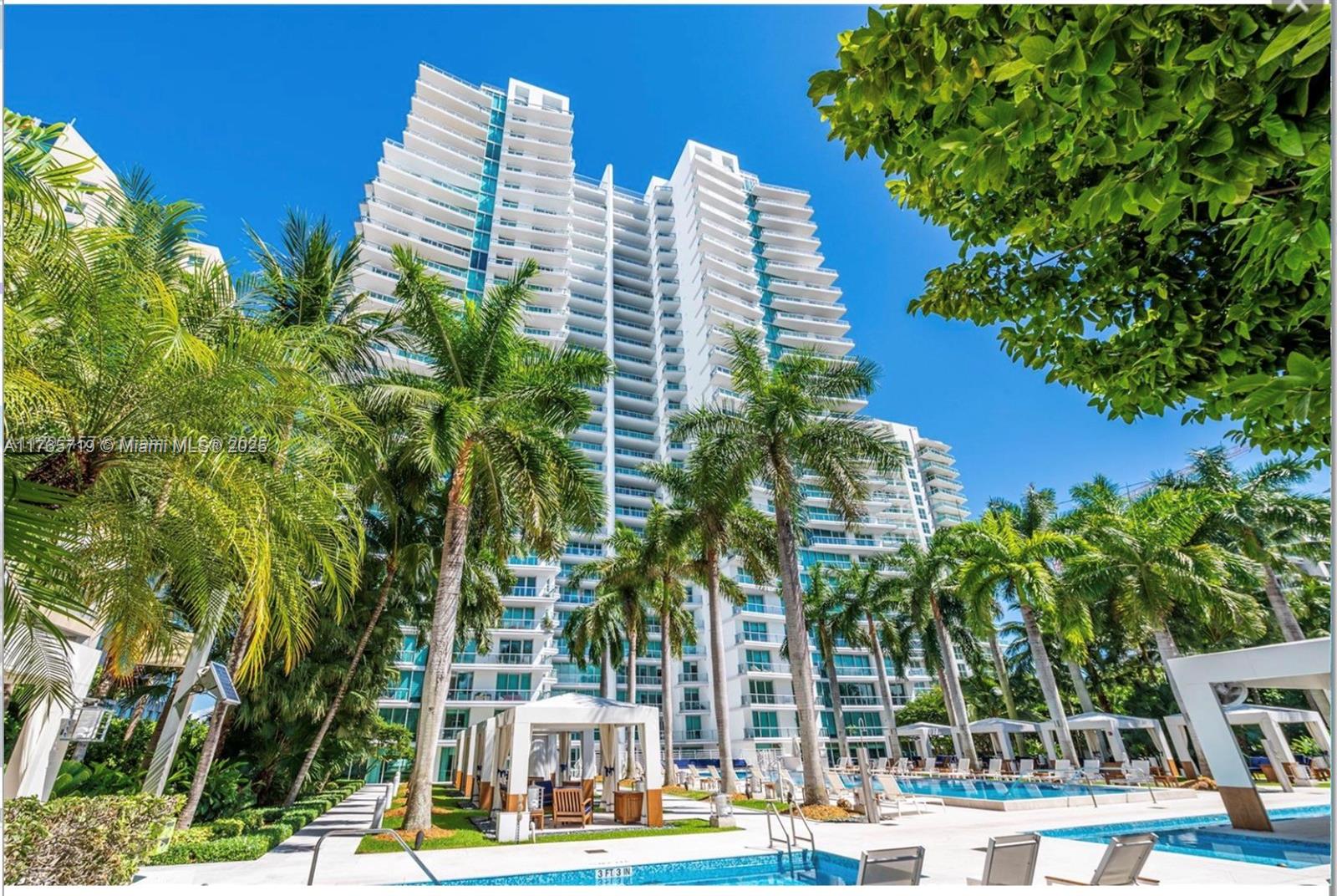 GROVENOR HOUSE CONDO - Residential