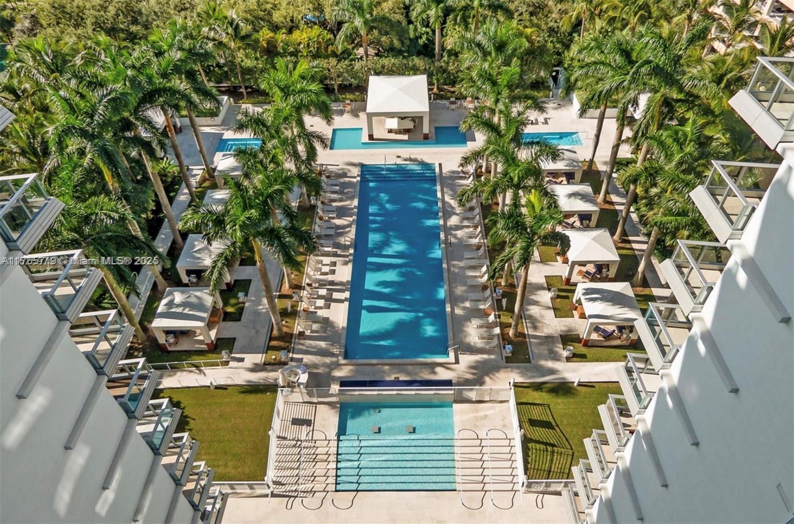 GROVENOR HOUSE CONDO - Residential