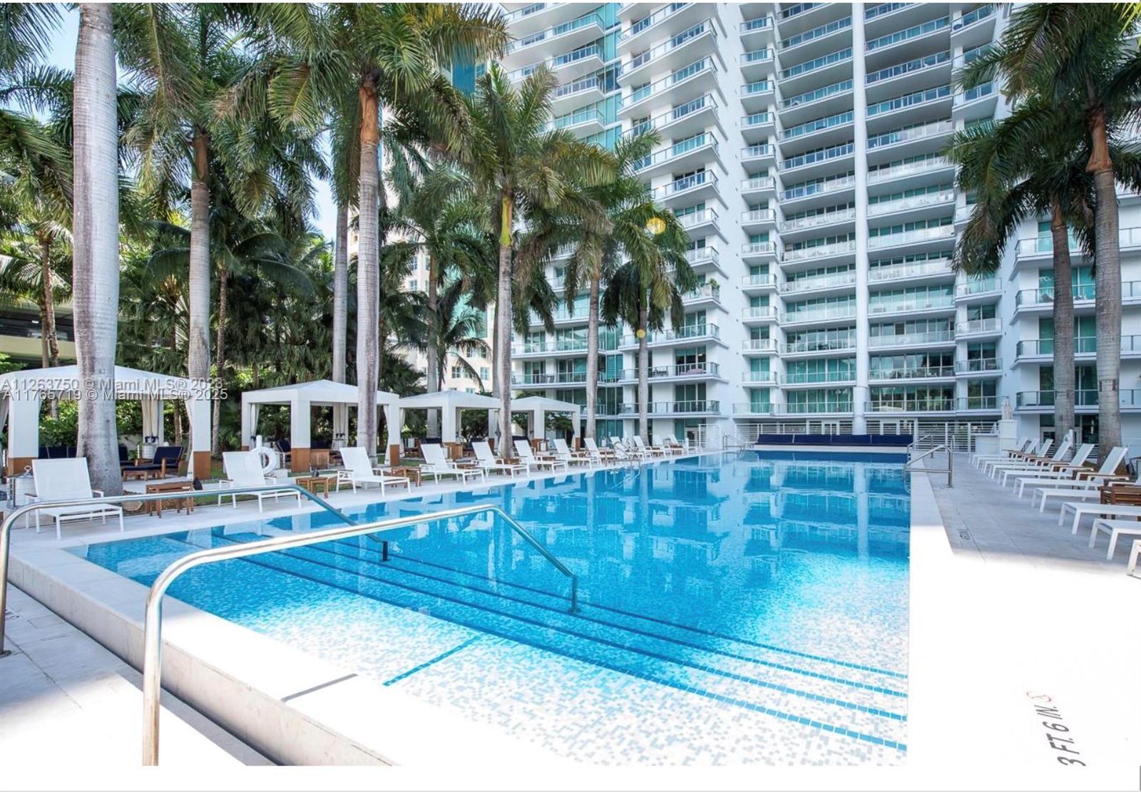 GROVENOR HOUSE CONDO - Residential