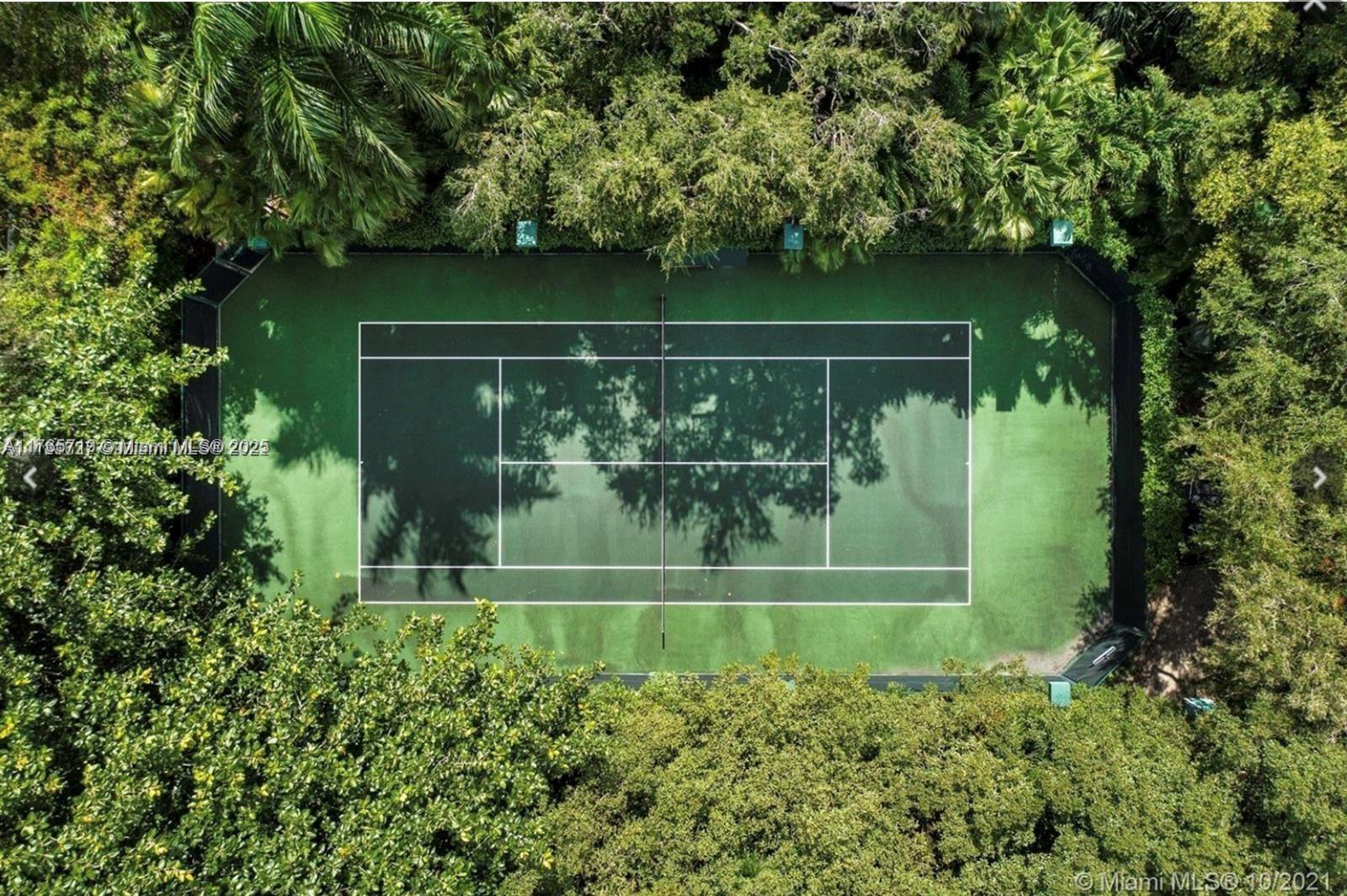 GROVENOR HOUSE CONDO - Residential