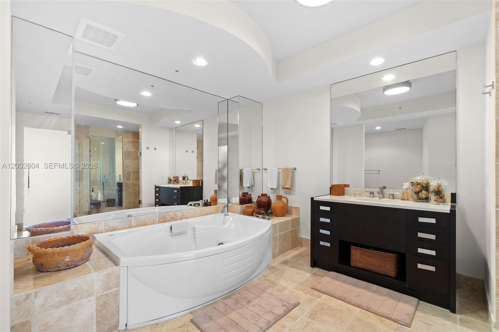 TRUMP ROYALE CONDO - Residential