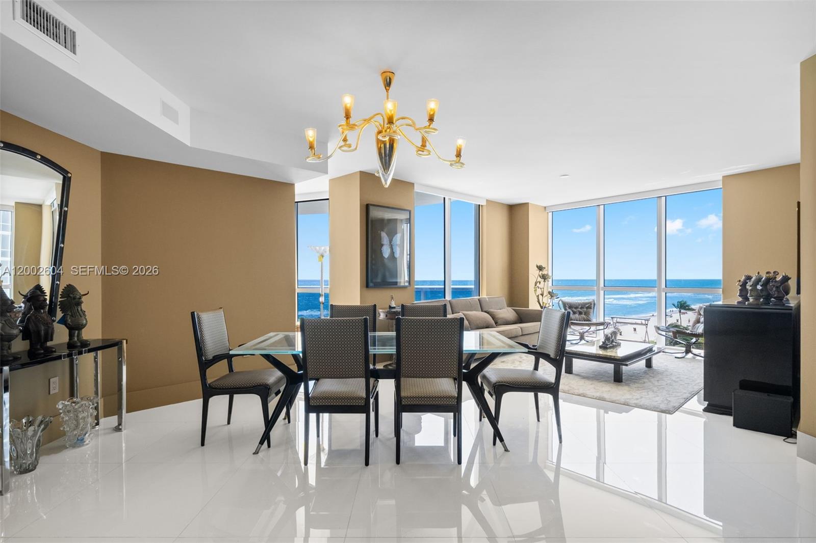 TRUMP ROYALE CONDO - Residential