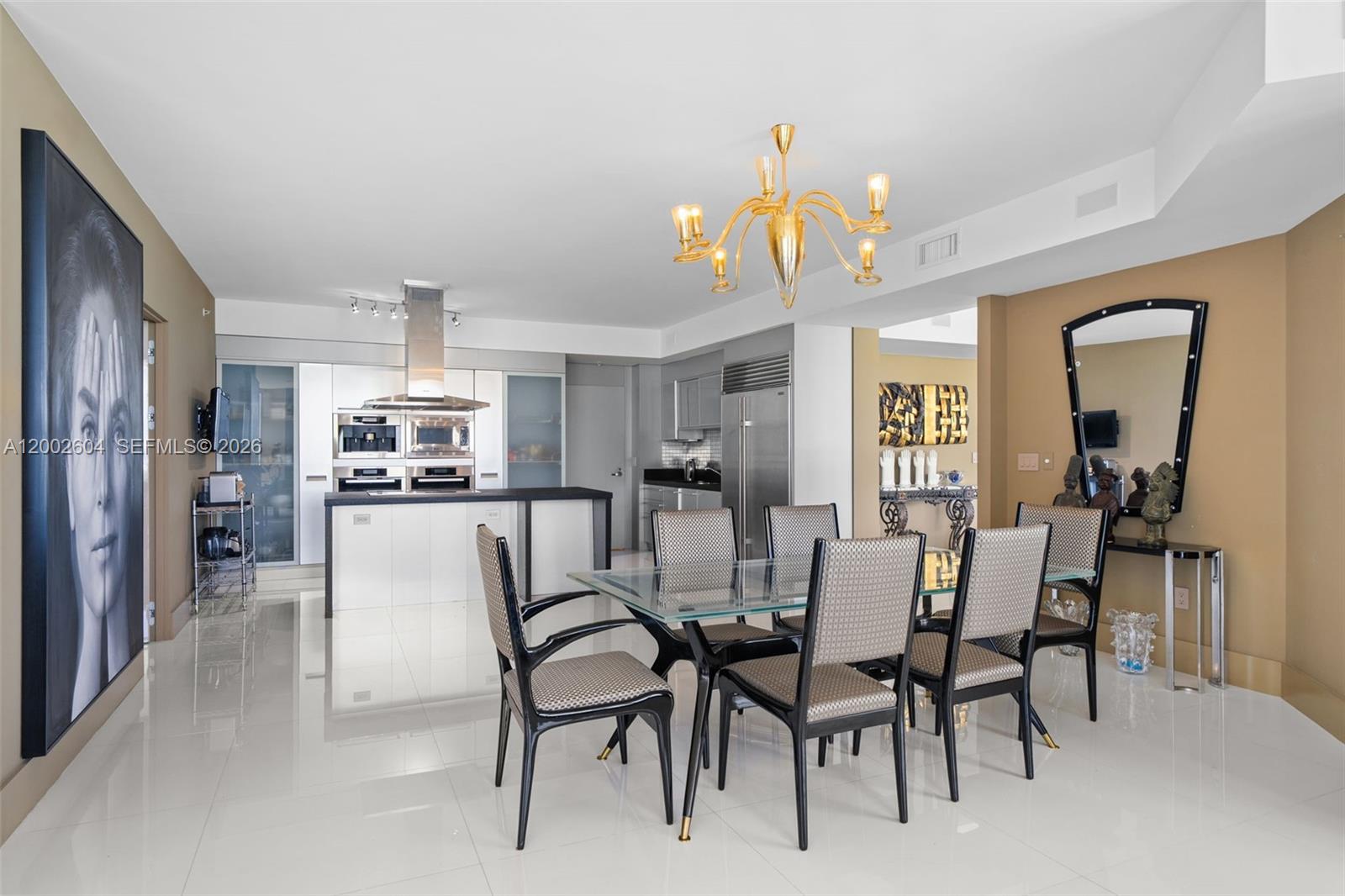 TRUMP ROYALE CONDO - Residential