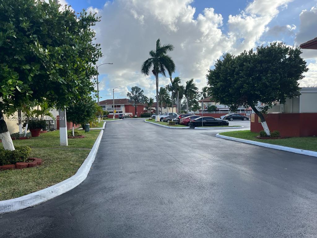 GARDEN VILLAS CONDO I - Residential