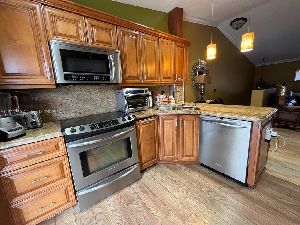 GARDEN VILLAS CONDO I - Residential