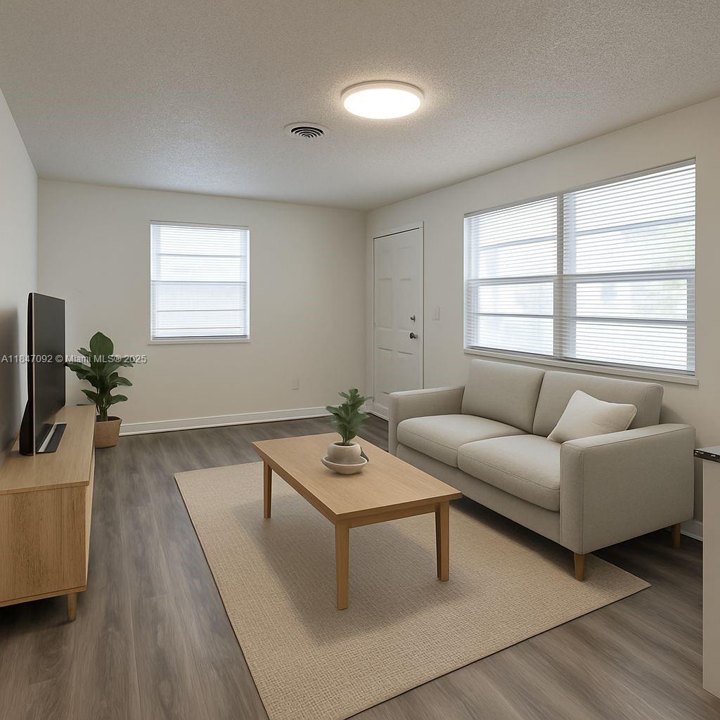 HOLLYWOOD LITTLE RANCHES - Residential Income