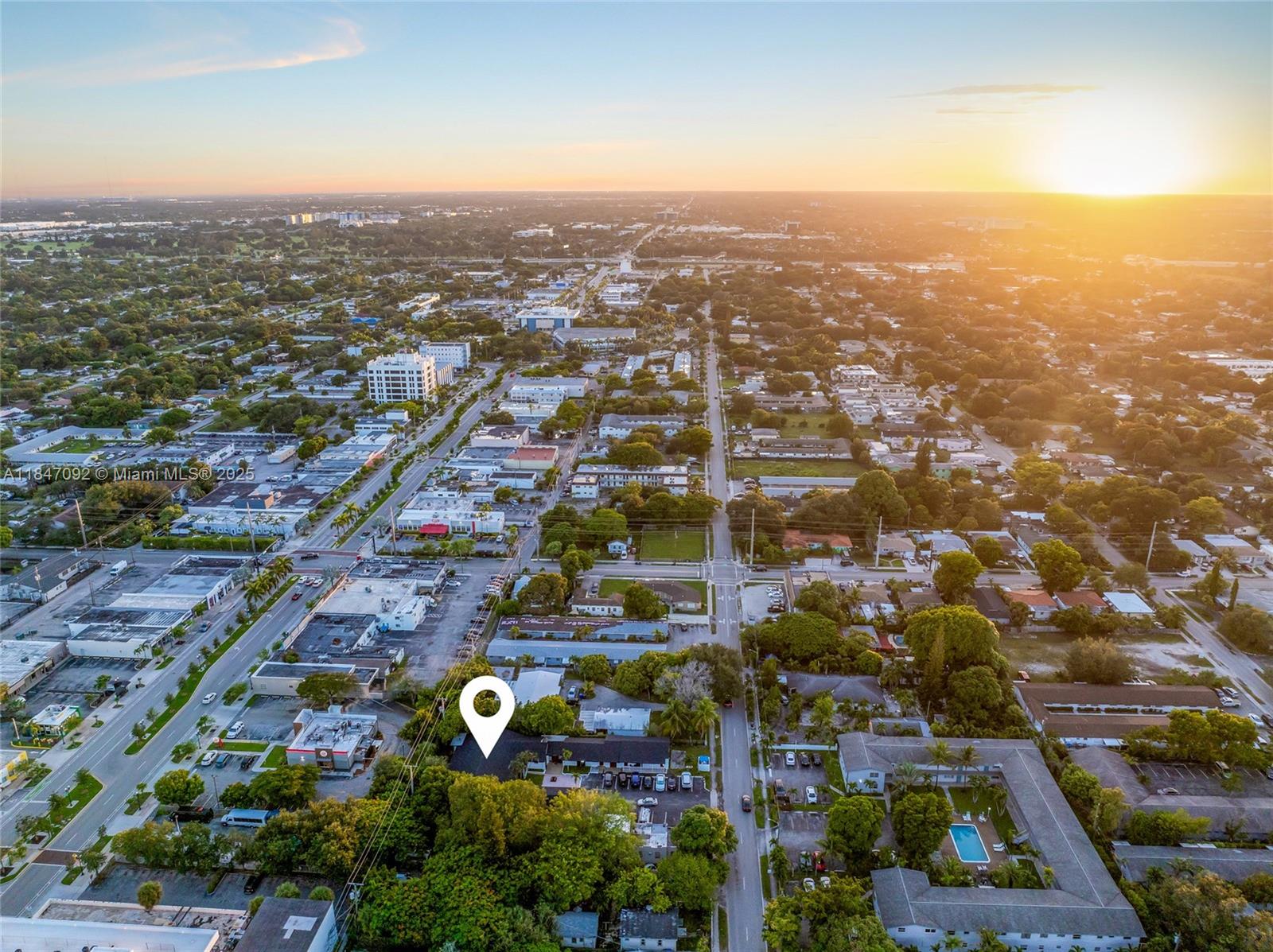 HOLLYWOOD LITTLE RANCHES - Residential Income