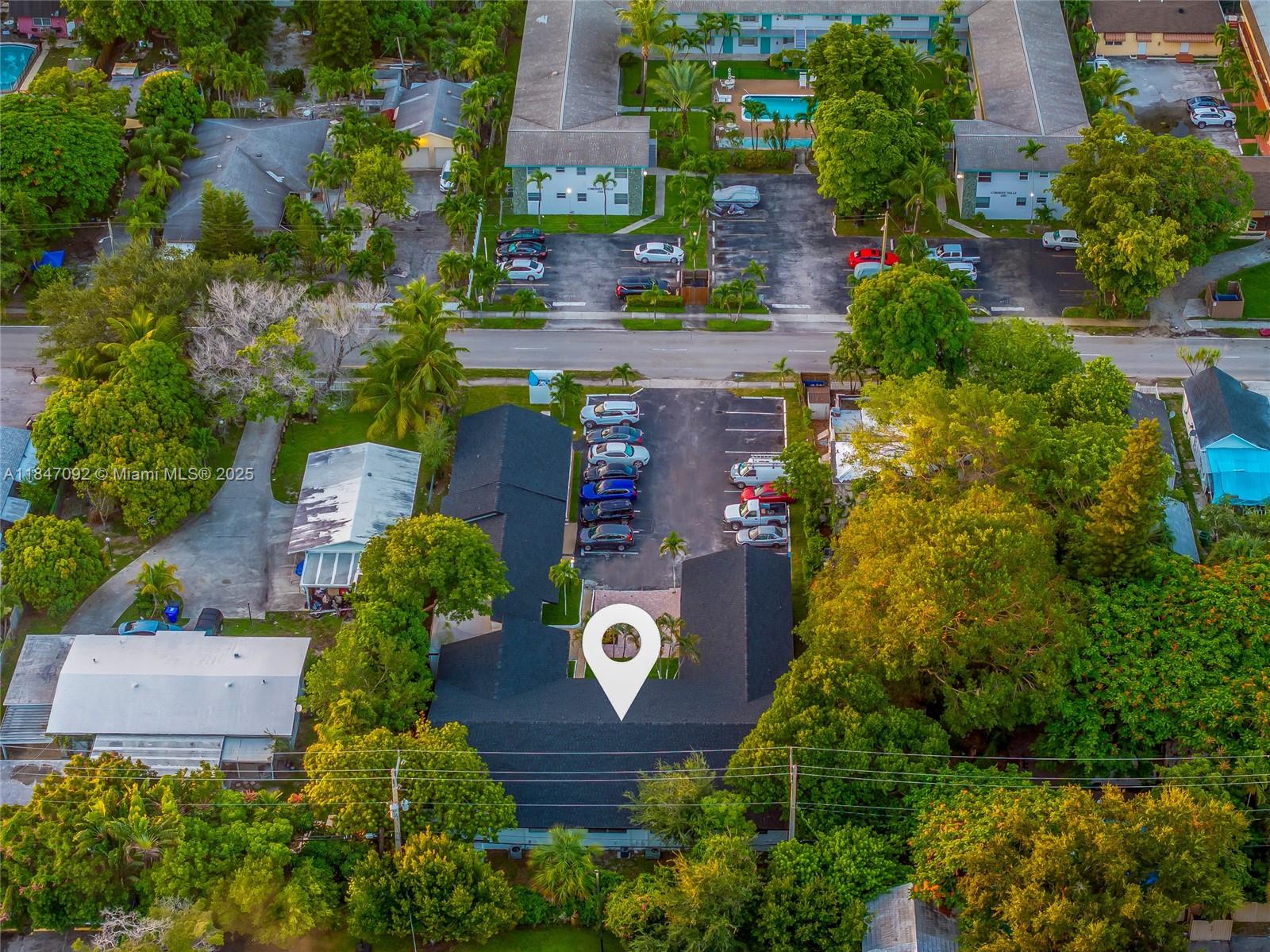 HOLLYWOOD LITTLE RANCHES - Residential Income