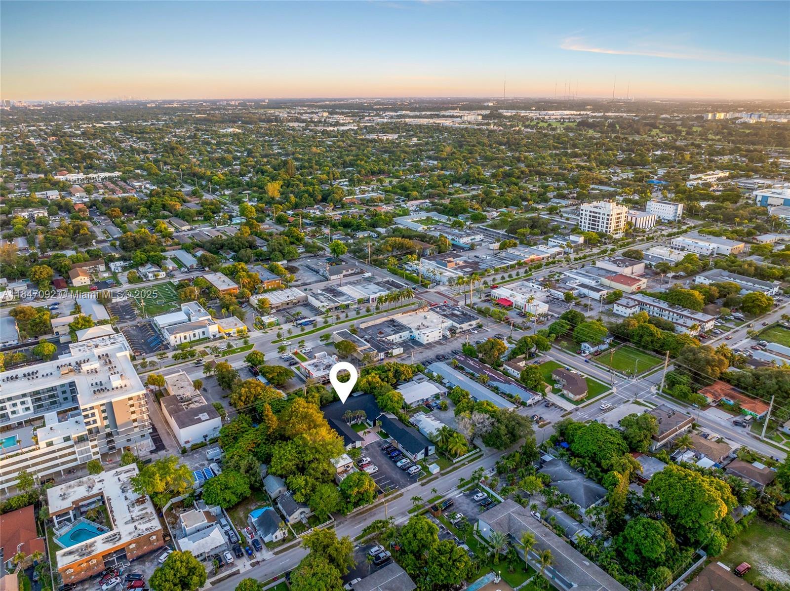 HOLLYWOOD LITTLE RANCHES - Residential Income