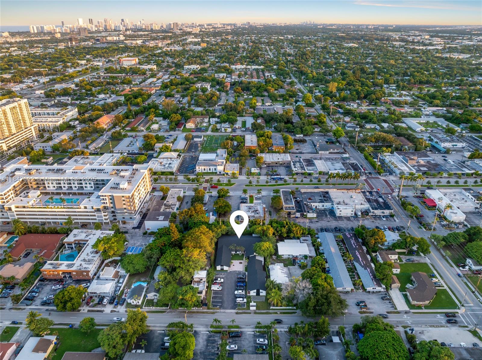 HOLLYWOOD LITTLE RANCHES - Residential Income