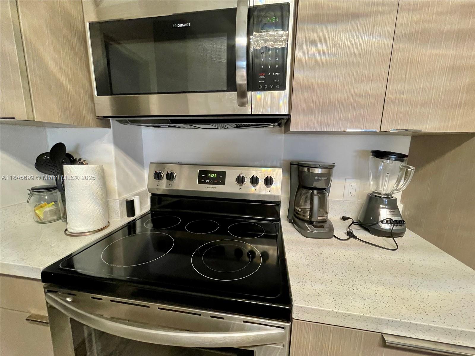 THE PLAZA OF BAL HARBOUR - Residential Lease