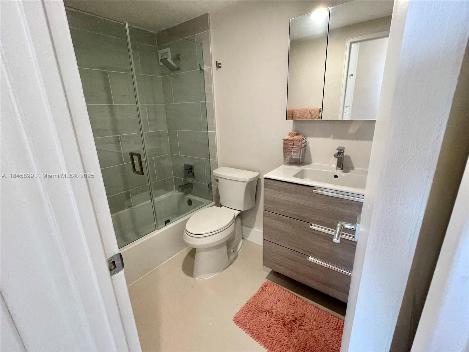 THE PLAZA OF BAL HARBOUR - Residential Lease