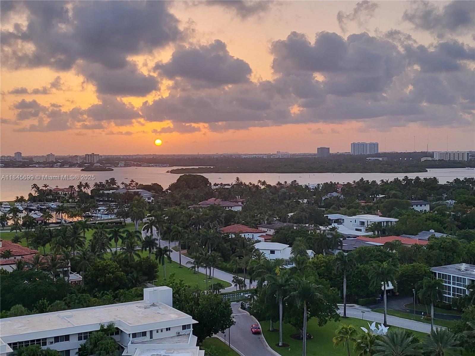 THE PLAZA OF BAL HARBOUR - Residential Lease