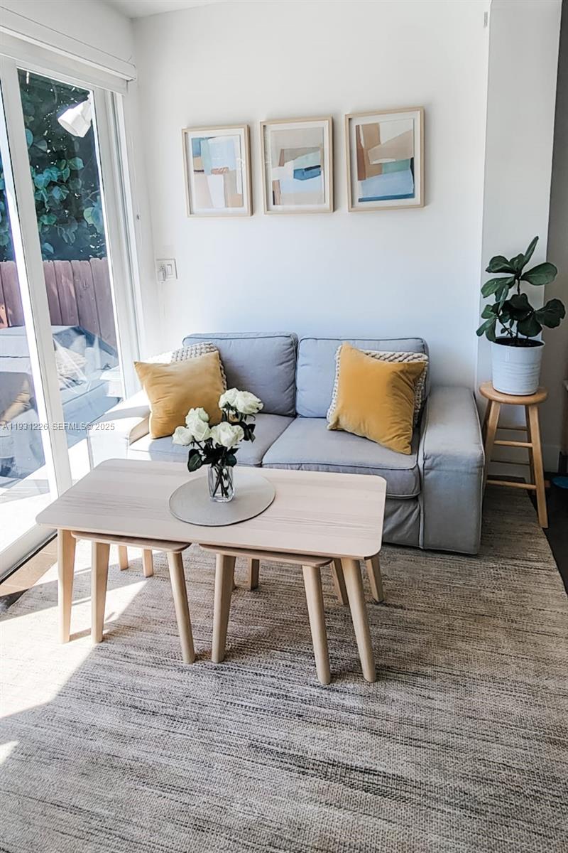 EAST SHENANDOAH - Residential