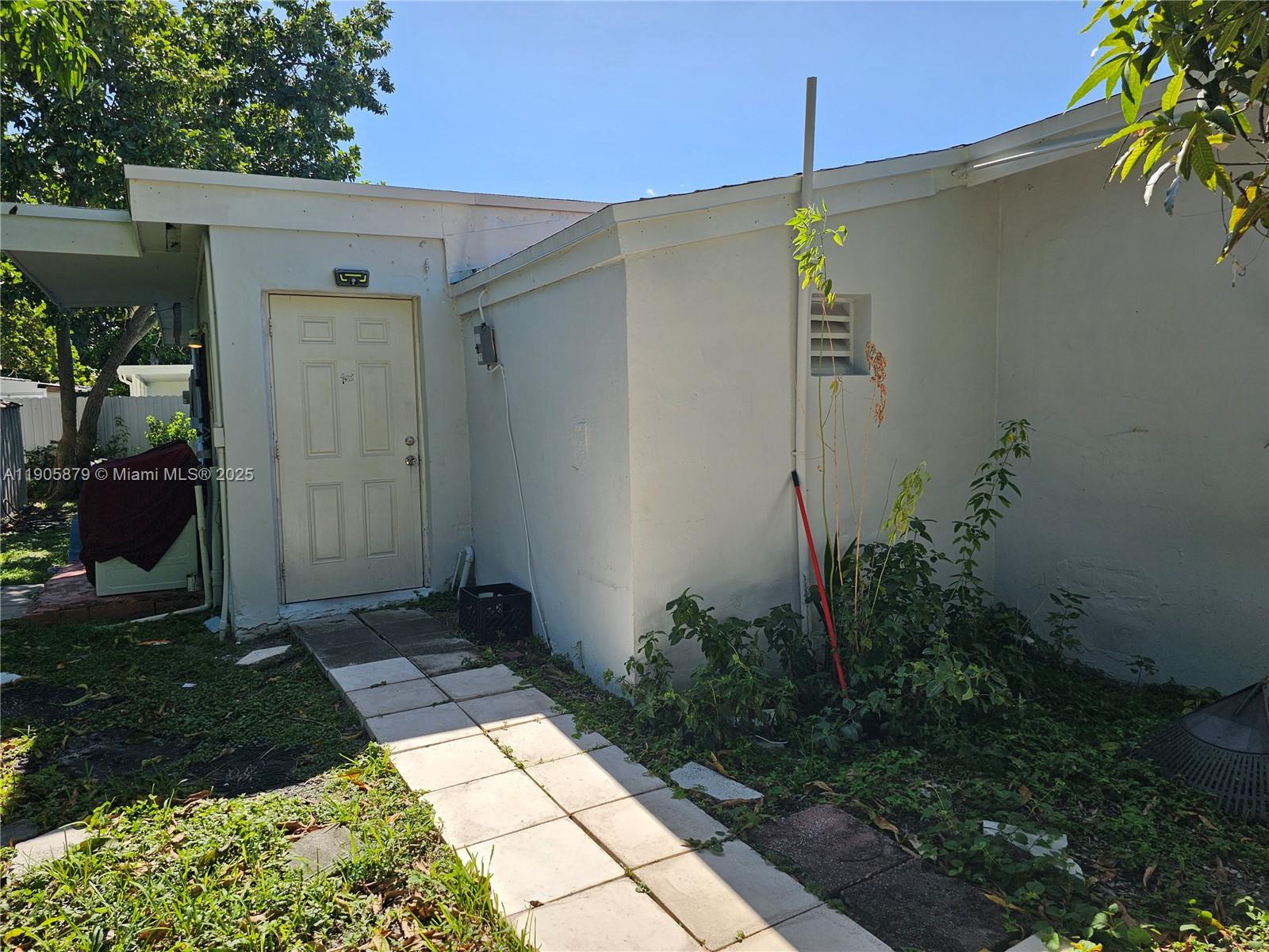 GOLDEN HIGHLANDS EST - Residential