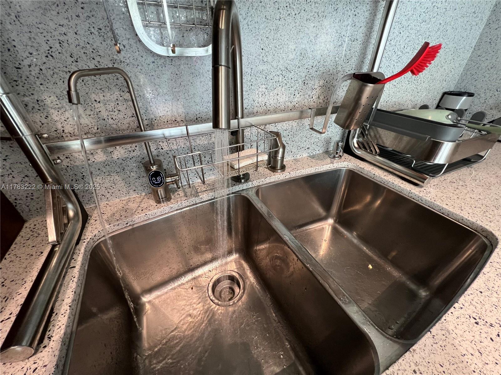 PARK VILLAS CONDO - Residential Lease