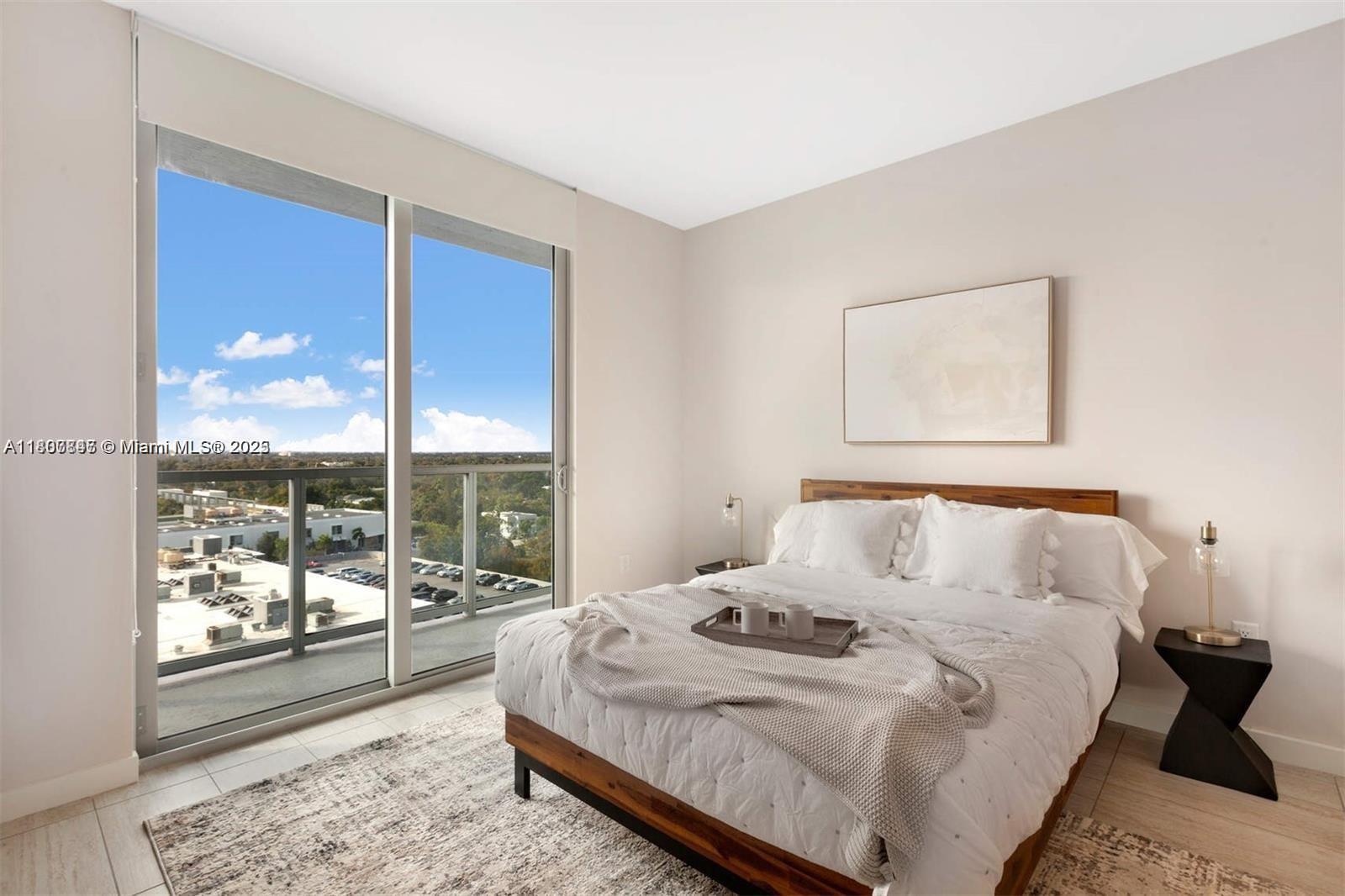 QUADRO CONDO - Residential