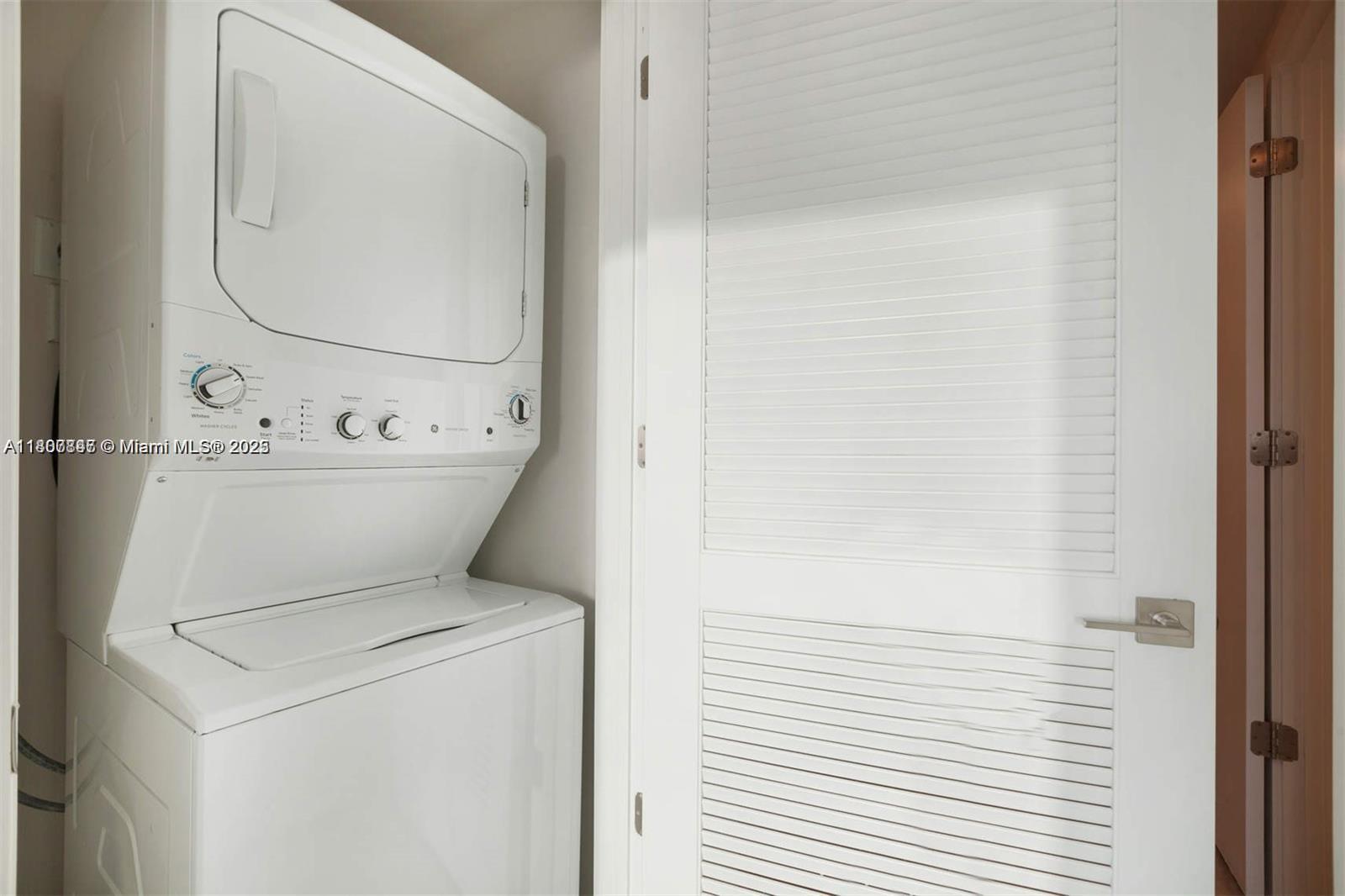 QUADRO CONDO - Residential