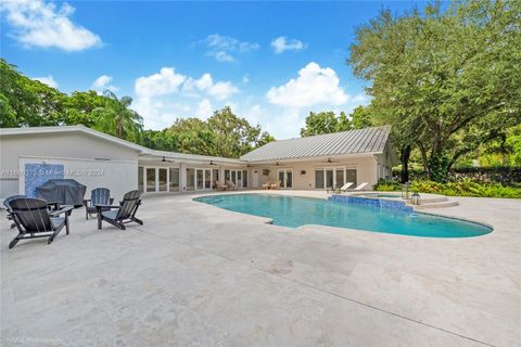 A home in Pinecrest