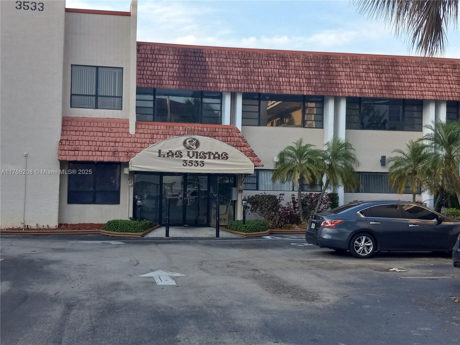 LAS VISTAS B IN INVERRARY - Residential