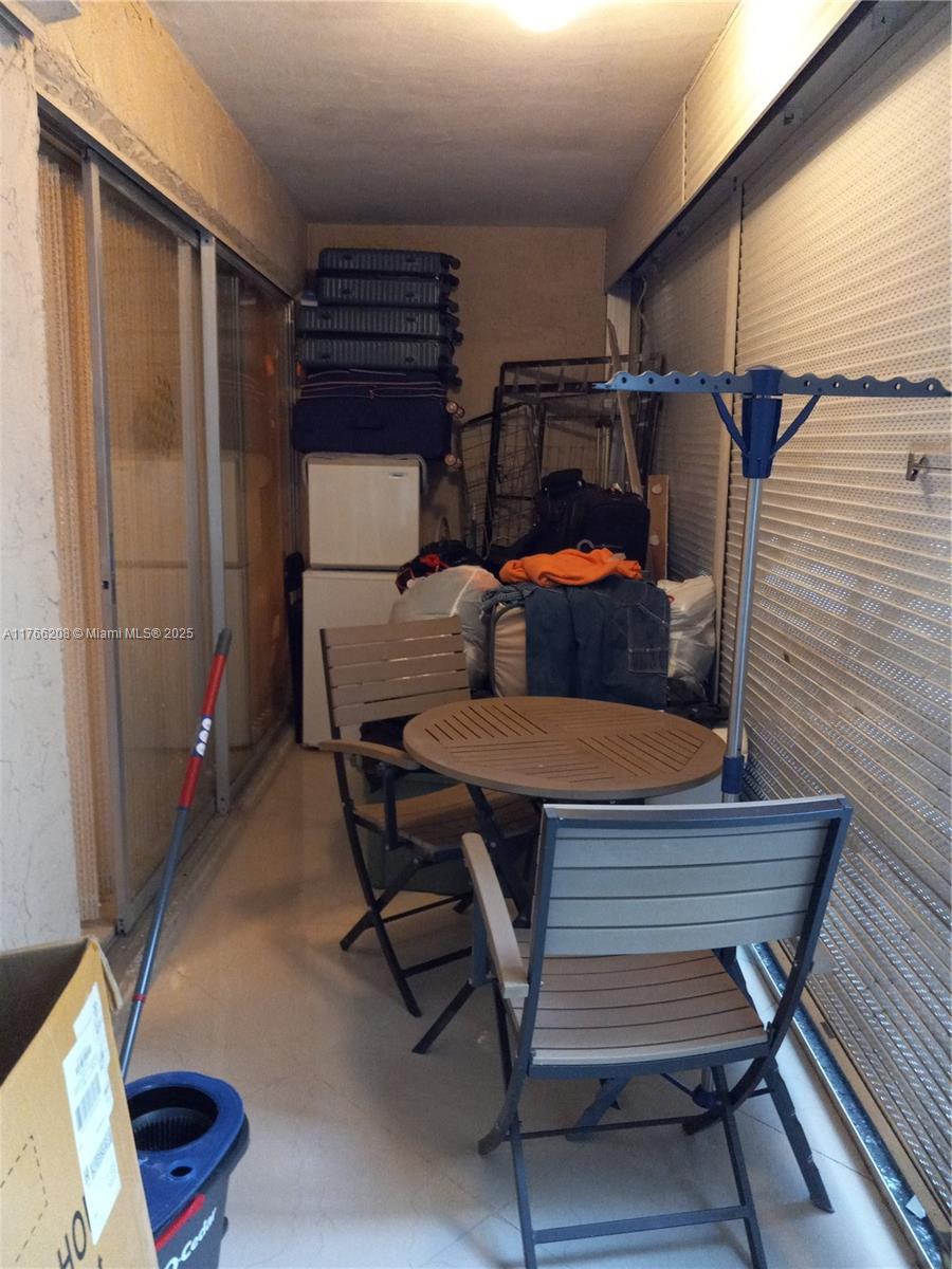 LAS VISTAS B IN INVERRARY - Residential