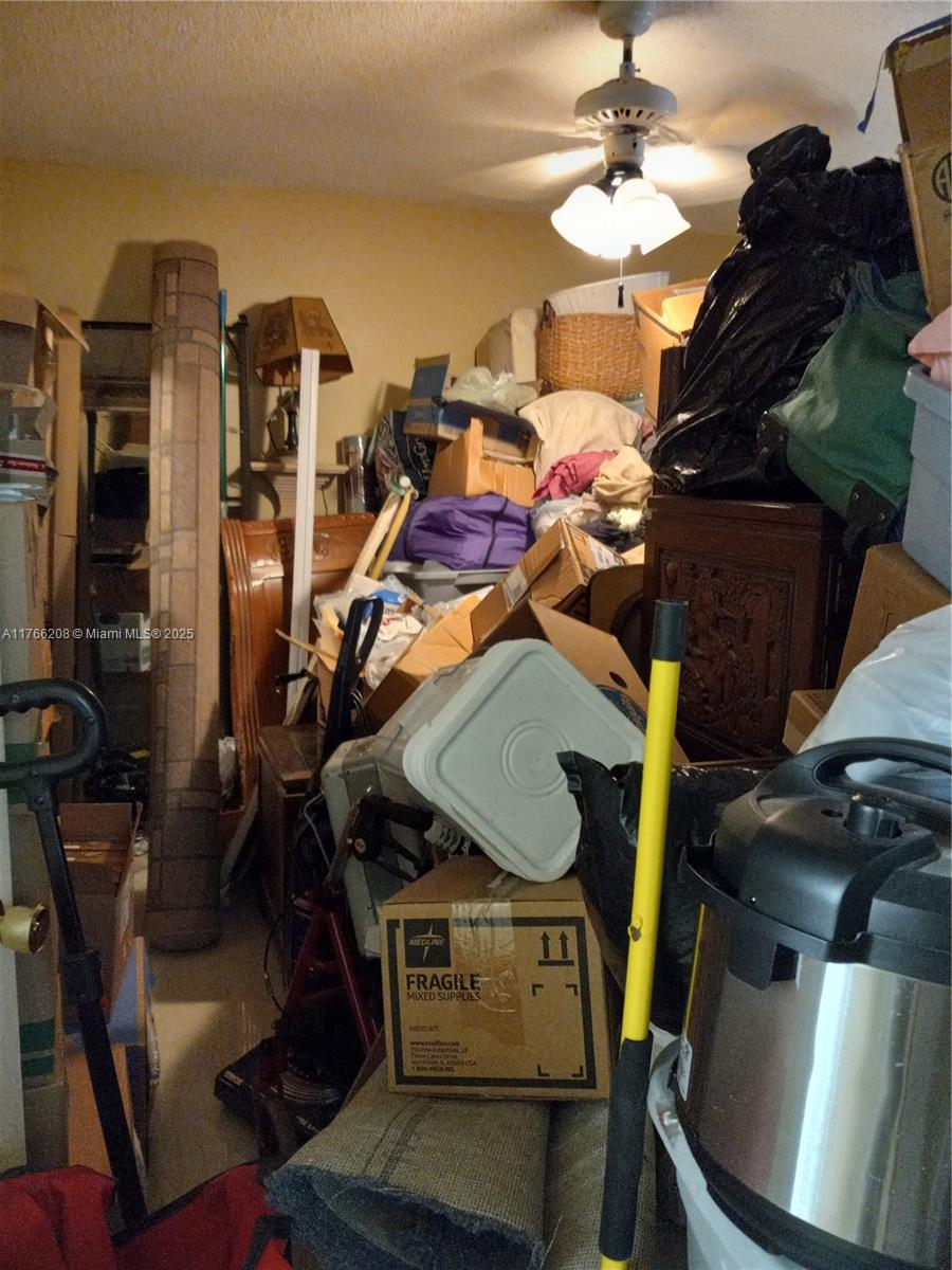 LAS VISTAS B IN INVERRARY - Residential